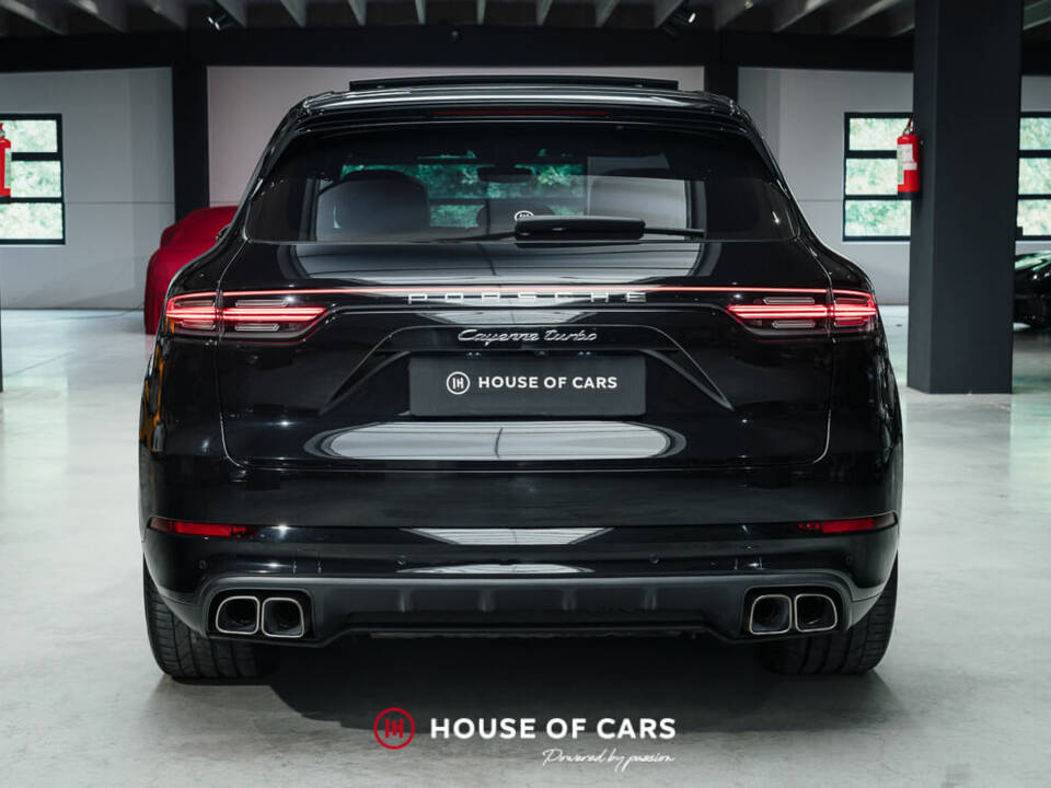 Immagine 8/24 di Porsche Cayenne Turbo (2018)