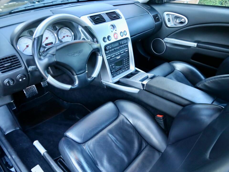 Image 10/50 of Aston Martin V12 Vanquish (2002)