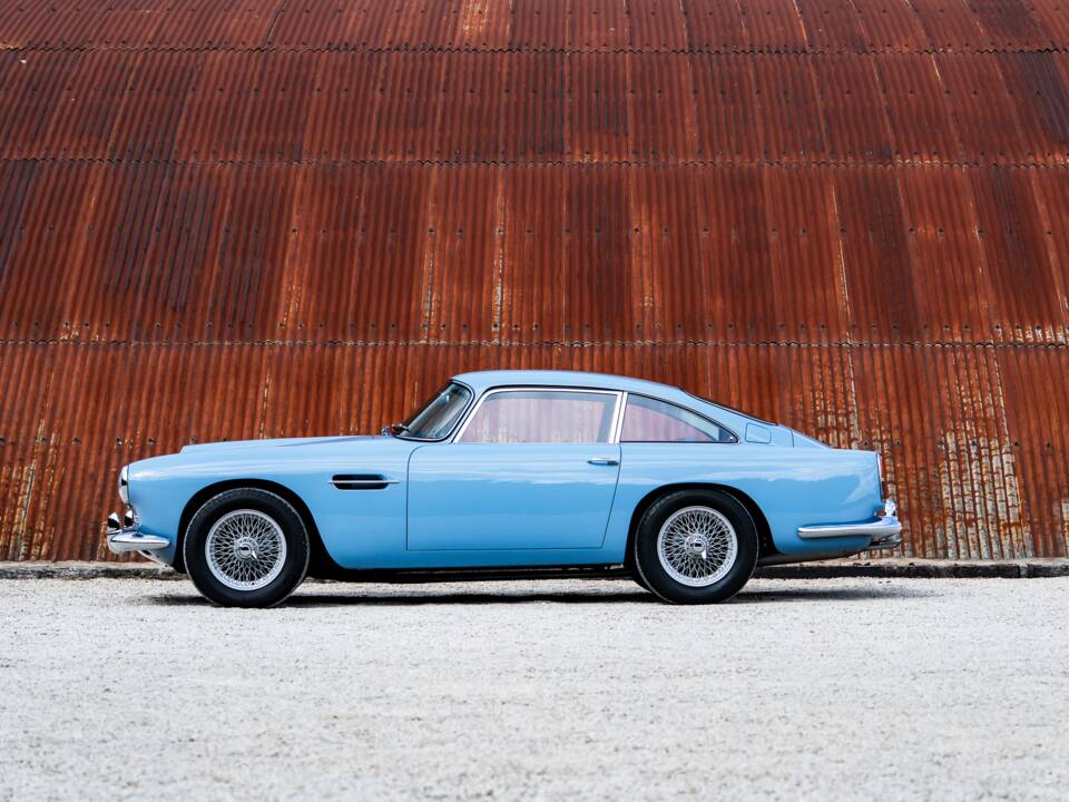 Image 6/56 of Aston Martin DB 4 (1960)