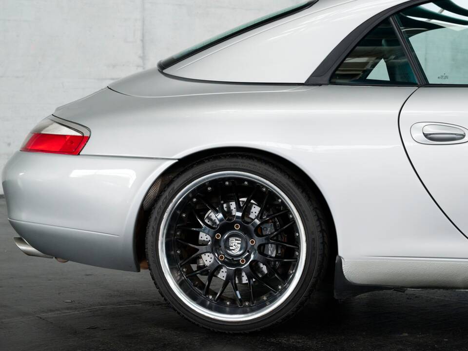 Afbeelding 26/50 van Porsche 911 Carrera (2000)