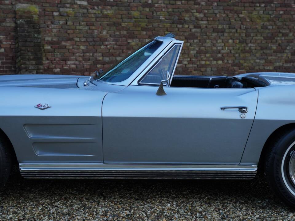 Image 26/50 of Chevrolet Corvette Sting Ray Convertible (1964)