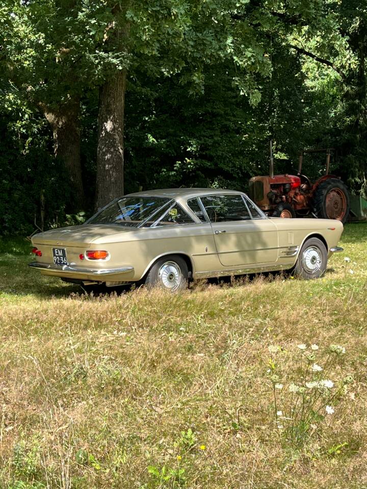 Image 13/28 of FIAT 2300 S Coupe (1965)