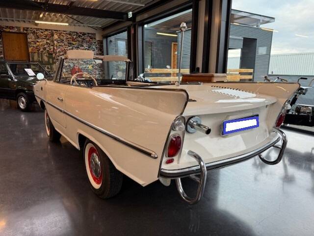 Image 5/24 of Amphicar 770 (1967)