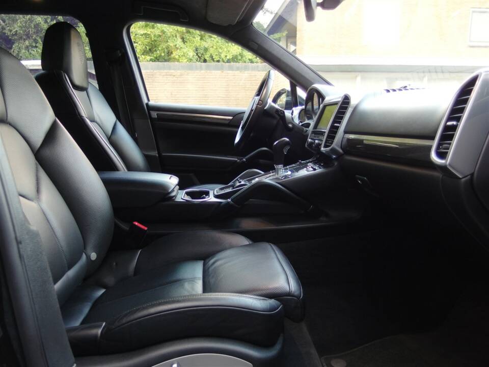 Imagen 52/97 de Porsche Cayenne Turbo (2011)