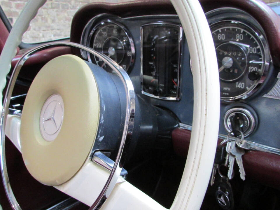 Bild 14/26 von Mercedes-Benz 280 SL (1969)