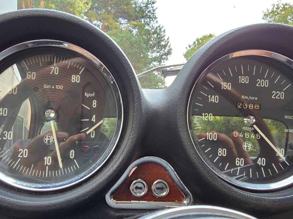 Image 19/34 of Alfa Romeo 1750 GT Veloce (1969)