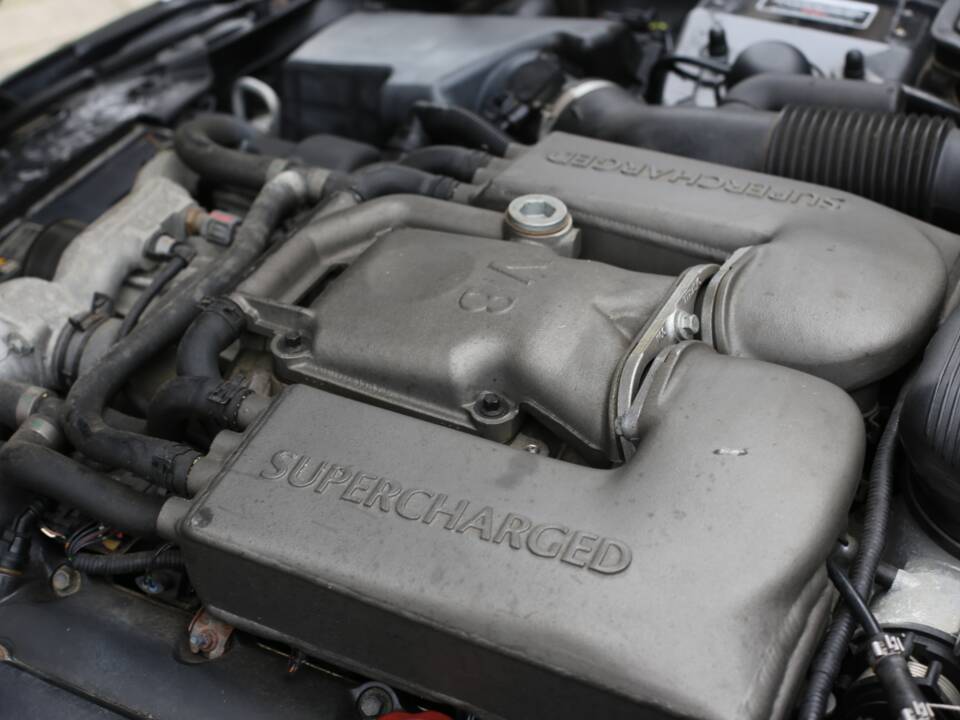 Immagine 27/45 di Jaguar XKR (2001)