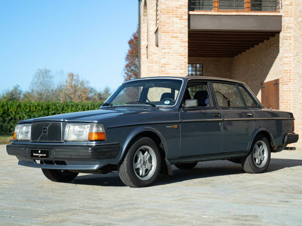 Bild 1/50 von Volvo 240 Diesel (1984)