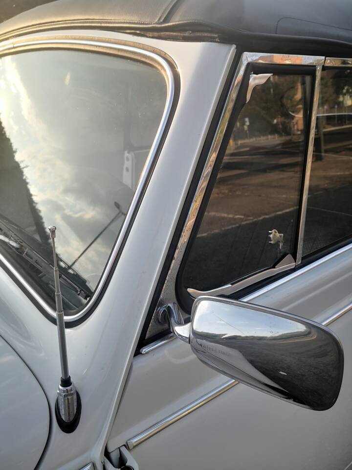 Bild 68/160 von Volkswagen Käfer 1300 (1971)