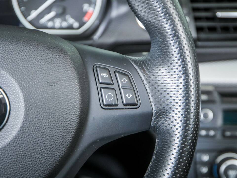 Immagine 20/50 di BMW 120i (2012)