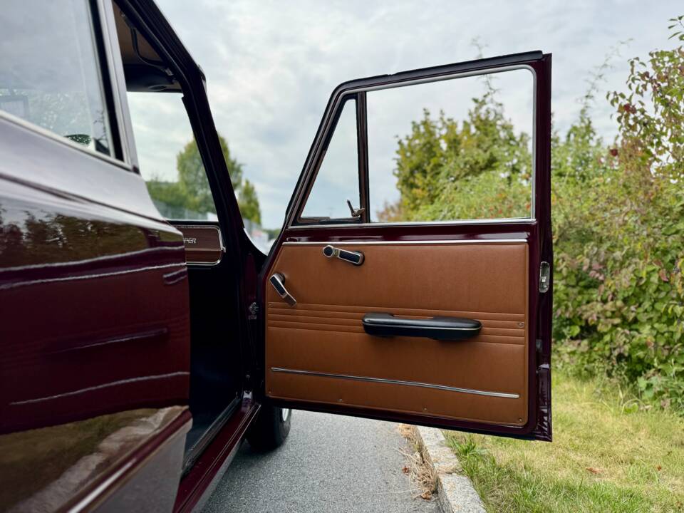 Image 14/24 of Alfa Romeo Giulia 1300 Super (1972)