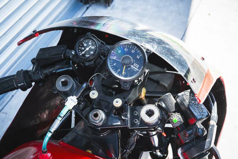 Image 9/50 of Kawasaki GPX 750R (1987)