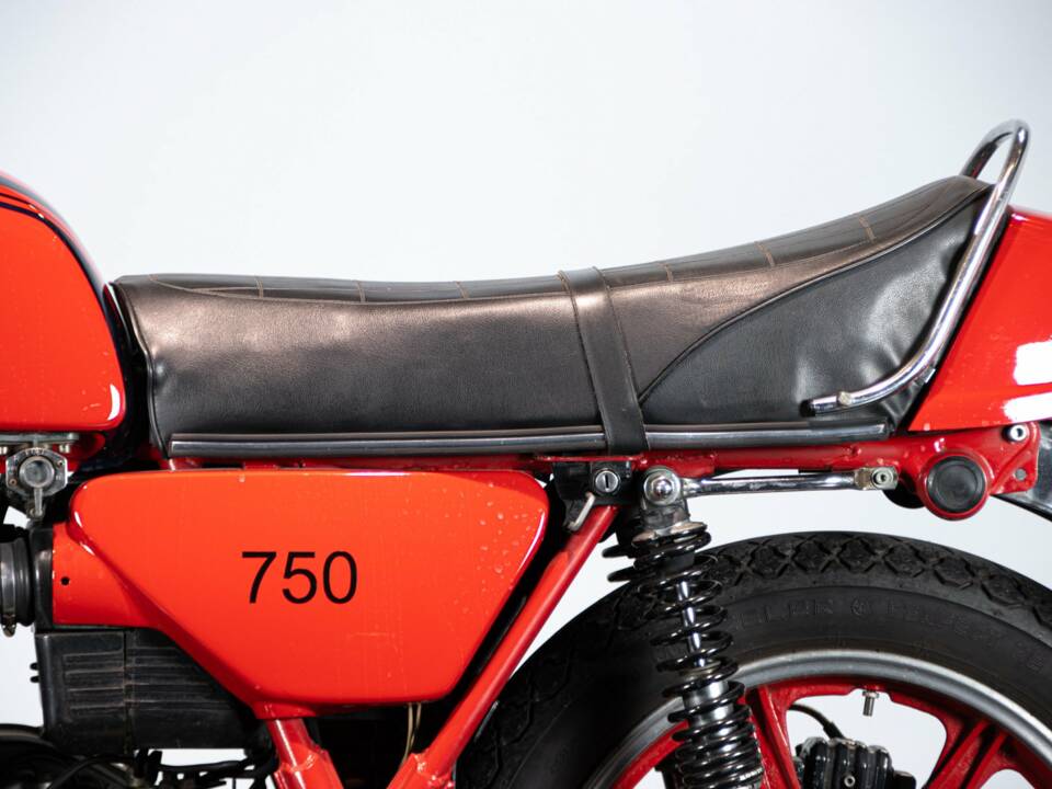 Immagine 15/50 di Yamaha DUMMY (1979)