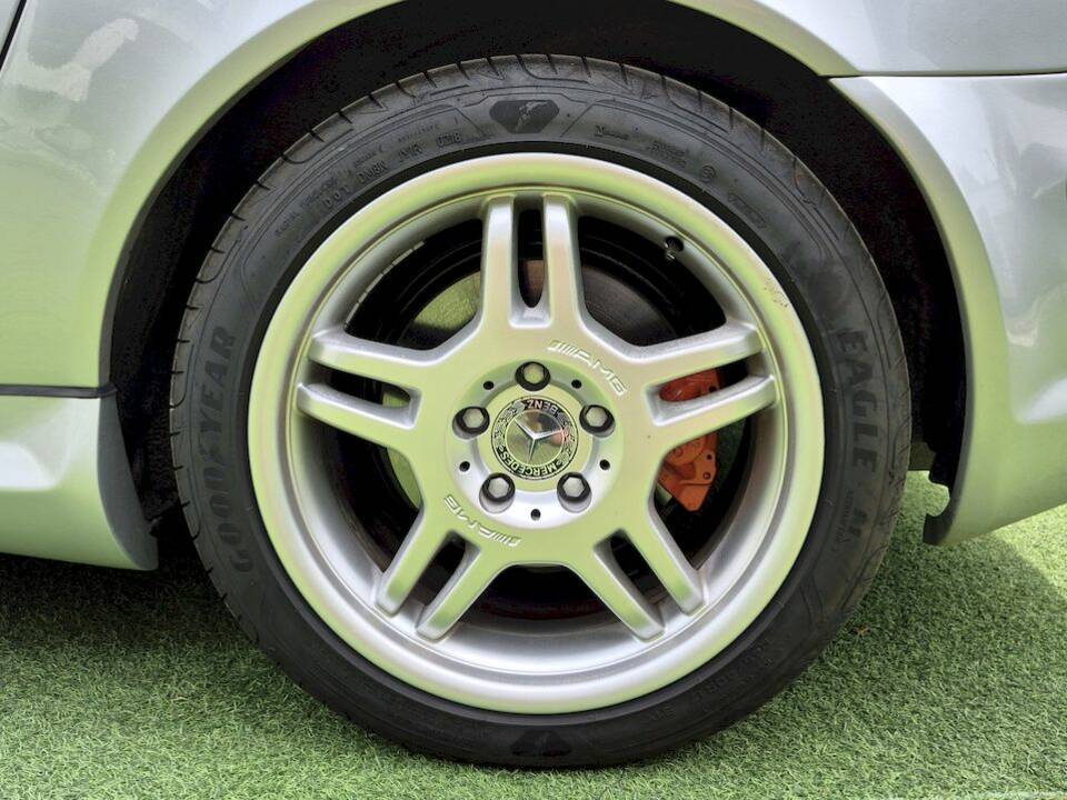 Afbeelding 17/63 van Mercedes-Benz SLK 32 AMG (2001)