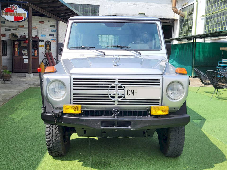 Image 6/55 of Mercedes-Benz 200 GE (SWB) (1990)