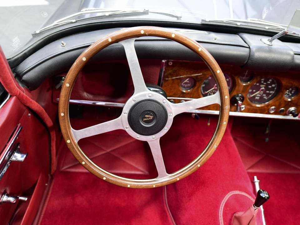 Immagine 28/46 di Jaguar XK 150 3.4 S OTS (1958)