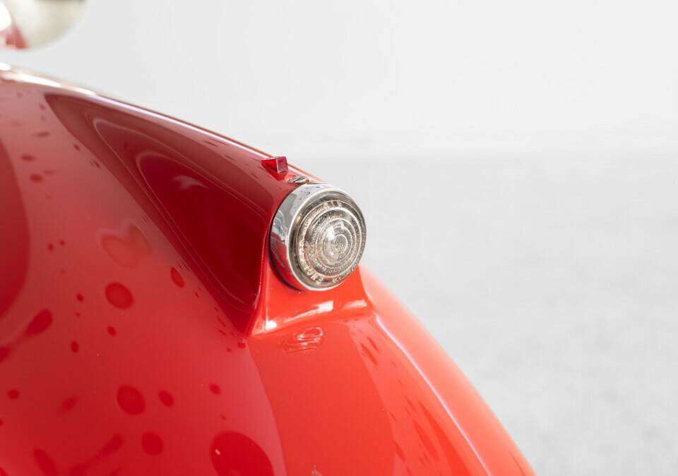 Image 15/30 of Jaguar XK 120 SE OTS (1953)