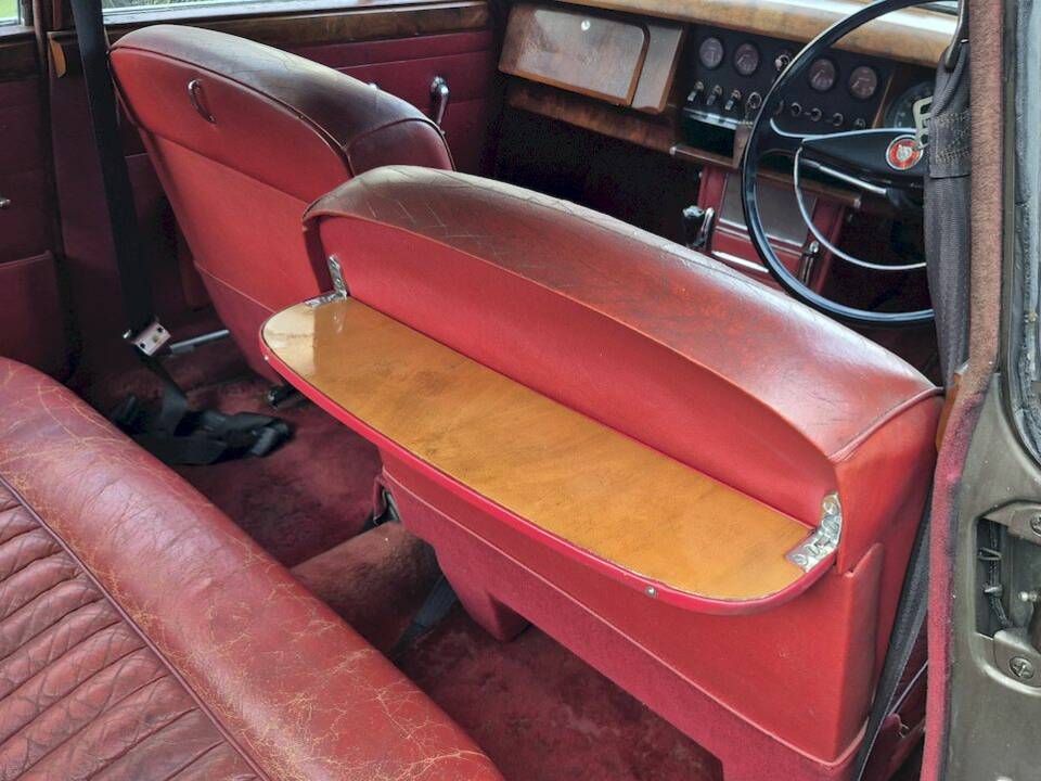 Bild 51/76 von Jaguar Mk II 2.4 (1963)