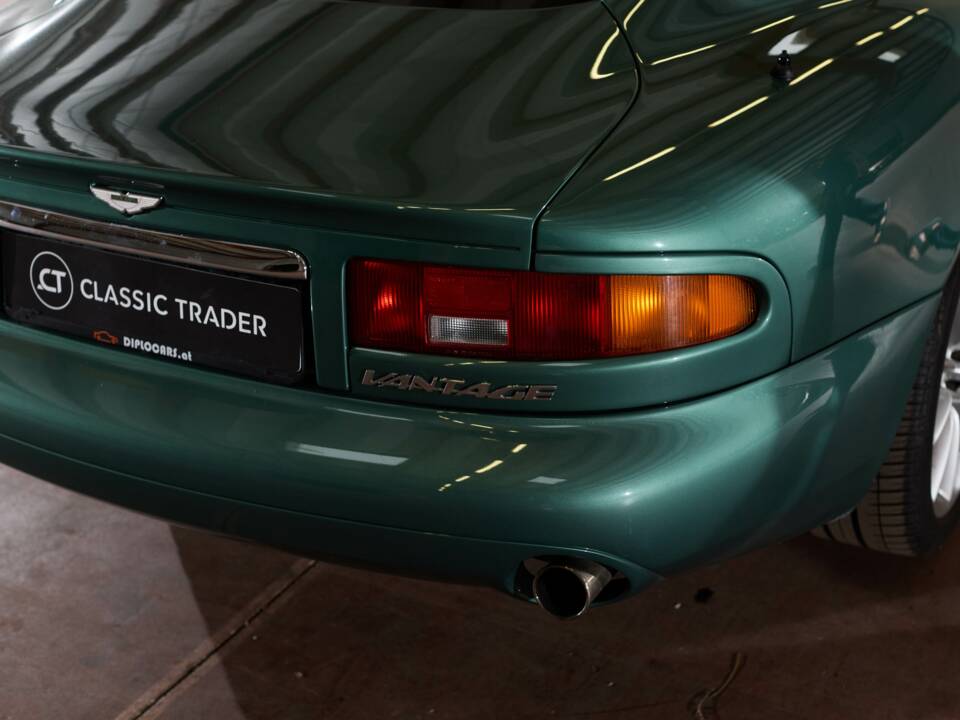 Bild 19/34 von Aston Martin DB 7 Vantage (2000)