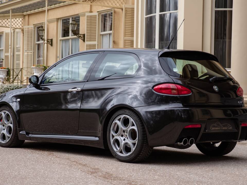 Image 5/60 of Alfa Romeo 147 3.2 GTA (2003)