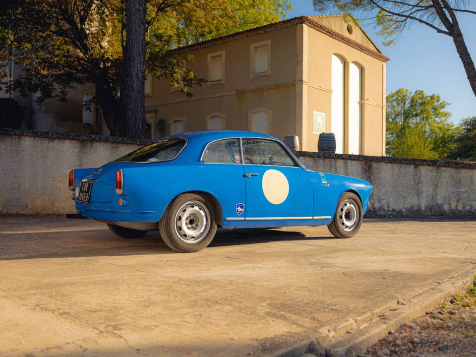 Image 2/24 of Alfa Romeo Giulietta Sprint (1960)