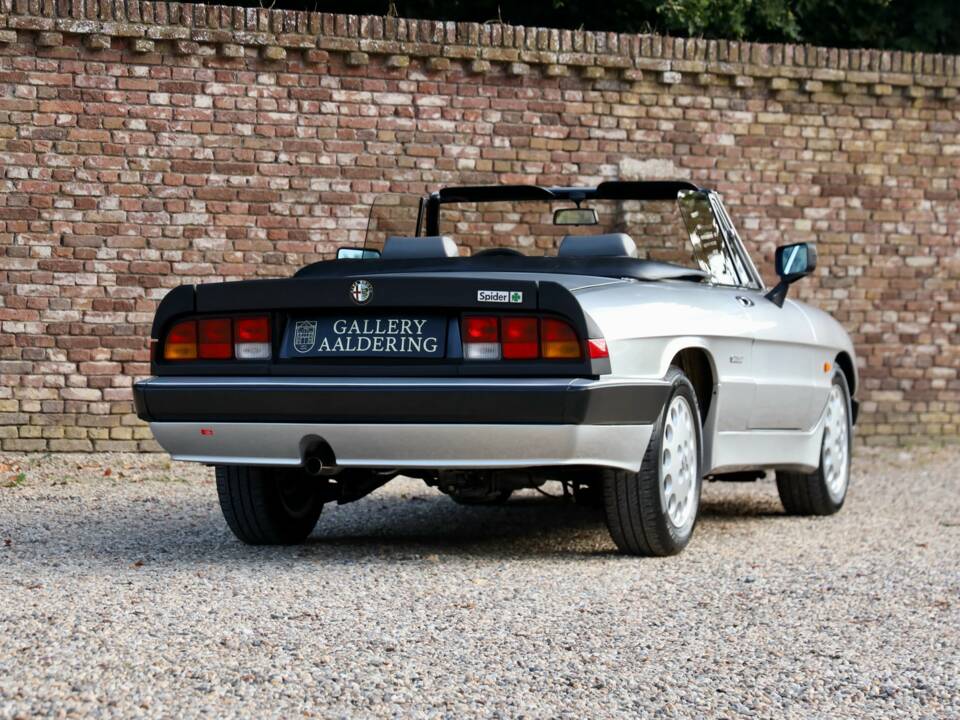 Image 6/50 de Alfa Romeo 2.0 Spider QV (1988)