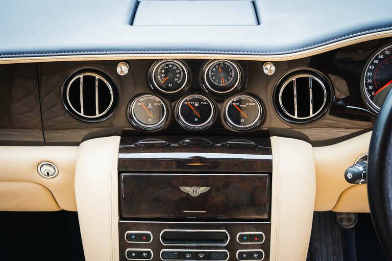 Image 45/47 of Bentley Arnage T (2005)