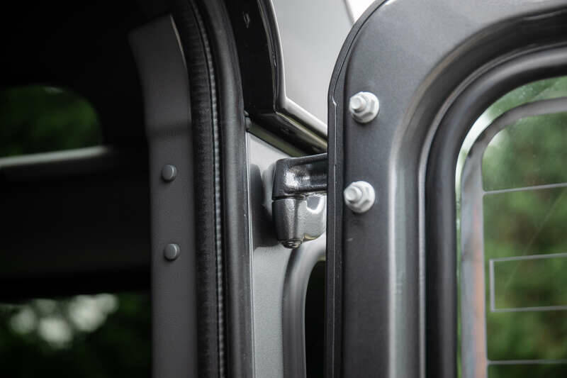 Bild 24/50 von Land Rover Defender 90 (2015)