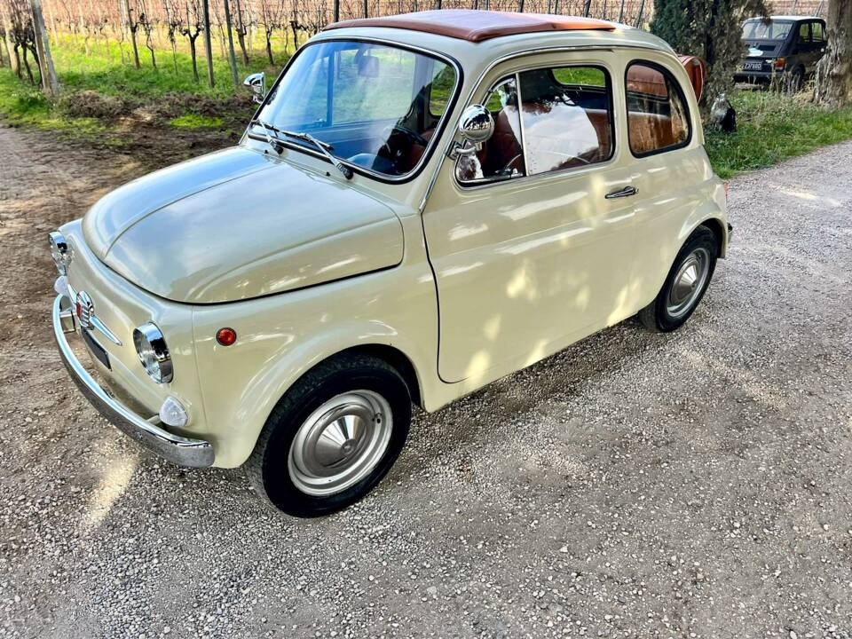 Image 28/73 of FIAT 500 F (1971)