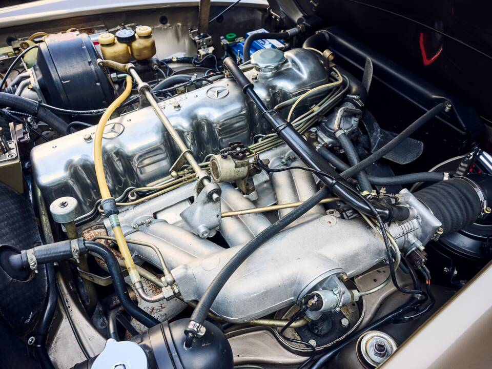 Image 31/31 of Mercedes-Benz 280 SL (1969)