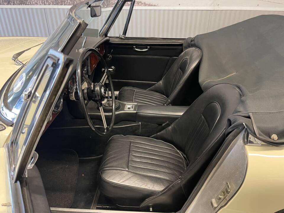 Bild 14/15 von Austin-Healey 3000 Mk III (BJ8) (1965)