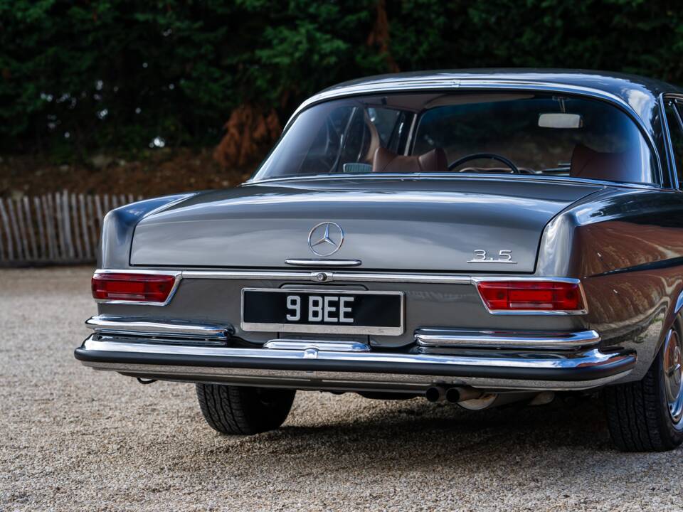 Image 13/37 of Mercedes-Benz 280 SE 3,5 (1970)
