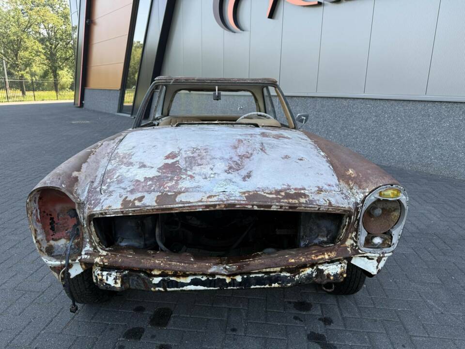 Image 4/50 de Mercedes-Benz 230 SL (1964)