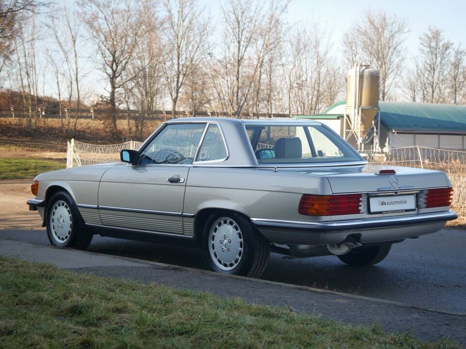Bild 14/30 von Mercedes-Benz 560 SL (1989)