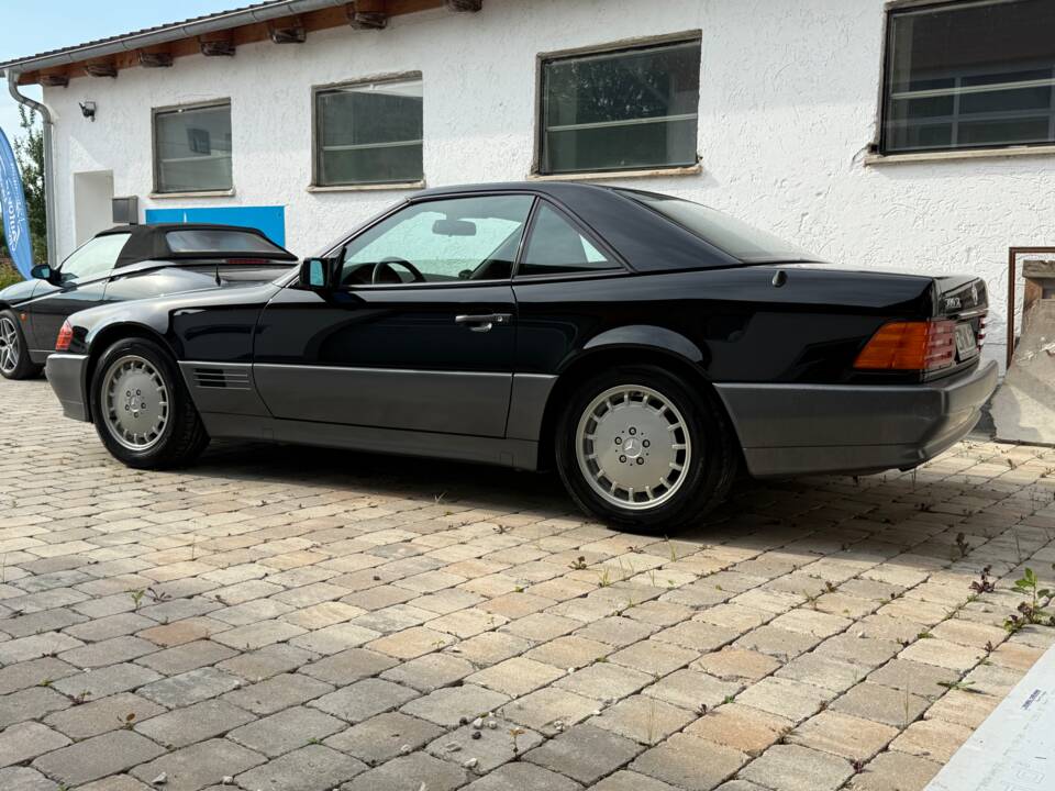 Image 8/38 de Mercedes-Benz 300 SL (1993)