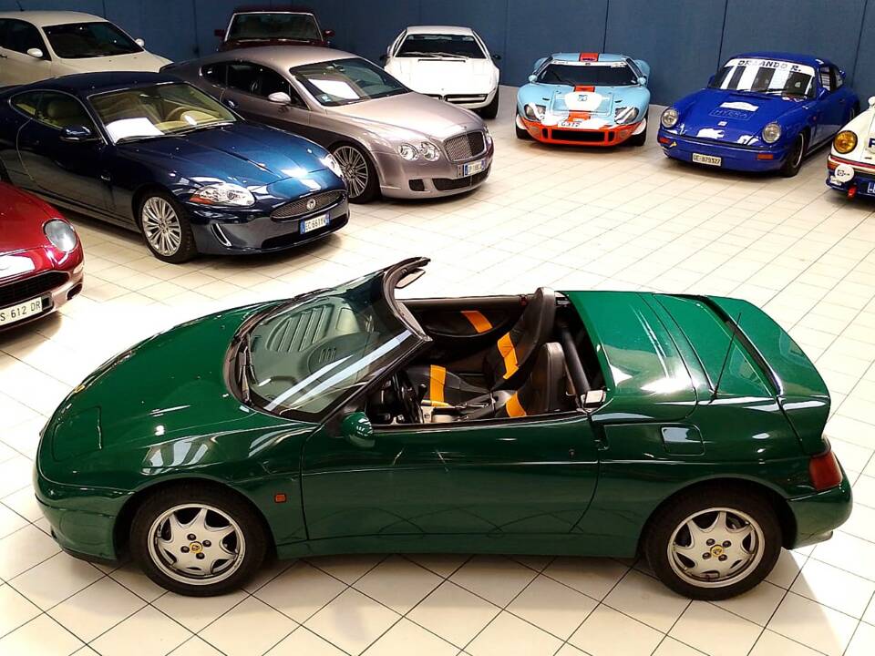 Image 6/46 of Lotus Elan SE (1992)