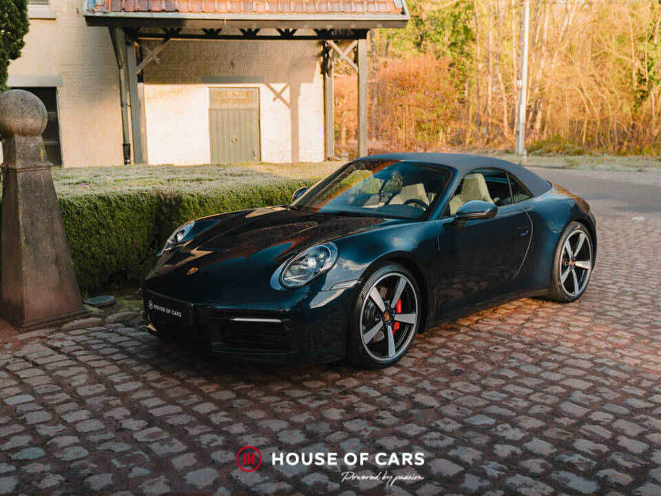 Image 2/49 of Porsche 911 Carrera 4S (2020)