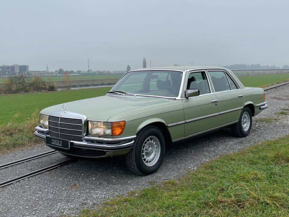 Bild 33/45 von Mercedes-Benz 450 SEL 6,9 (1978)