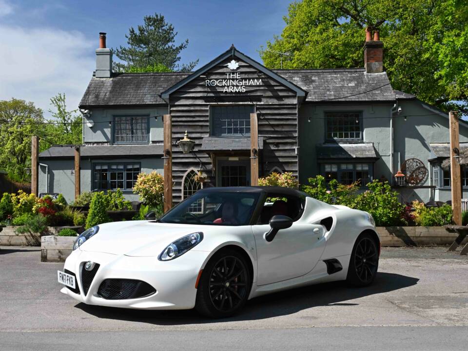 Image 13/50 of Alfa Romeo 4C Spider (2017)