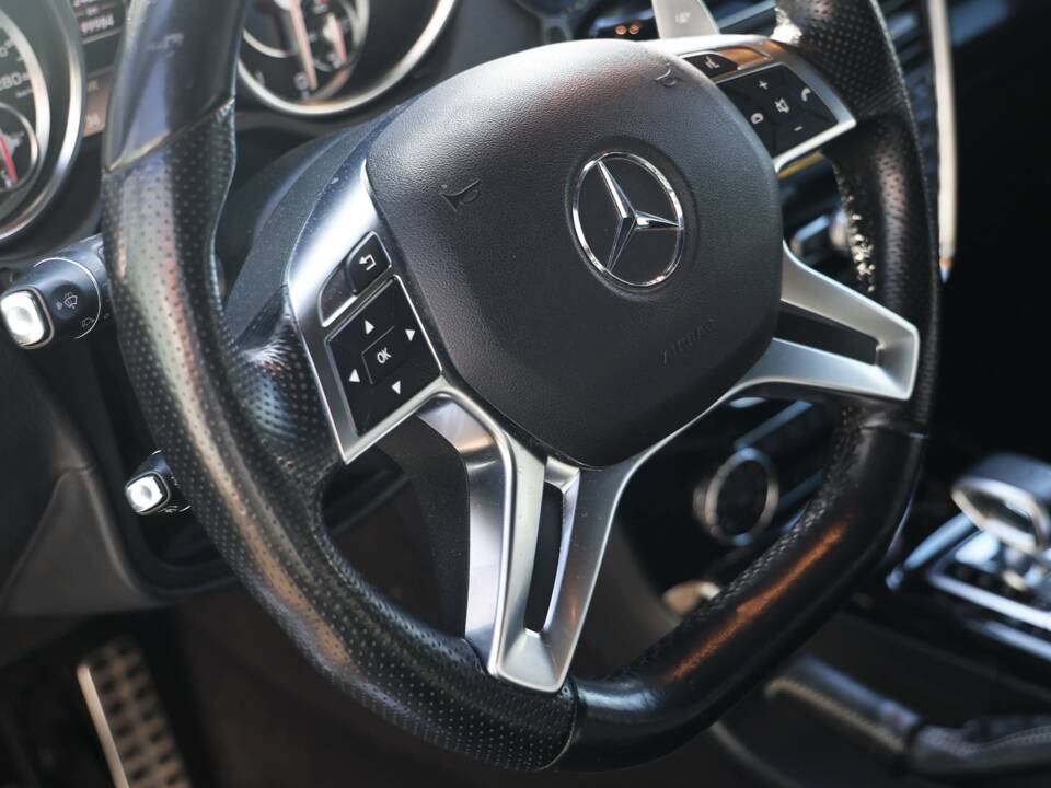 Bild 35/41 von Mercedes-Benz G 63 AMG (lang) (2015)