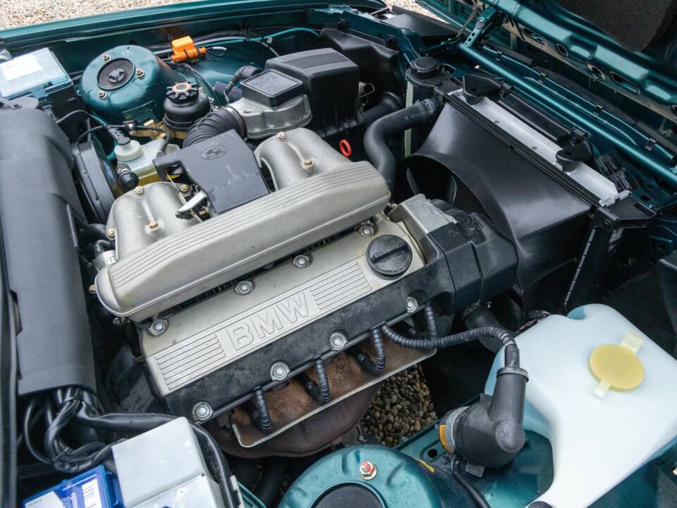 Bild 19/50 von BMW 316i Touring (1993)