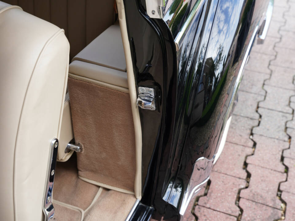 Bild 15/50 von Mercedes-Benz 300 Sc (1957)