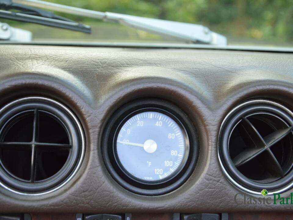 Image 34/47 de Mercedes-Benz 560 SL (1986)