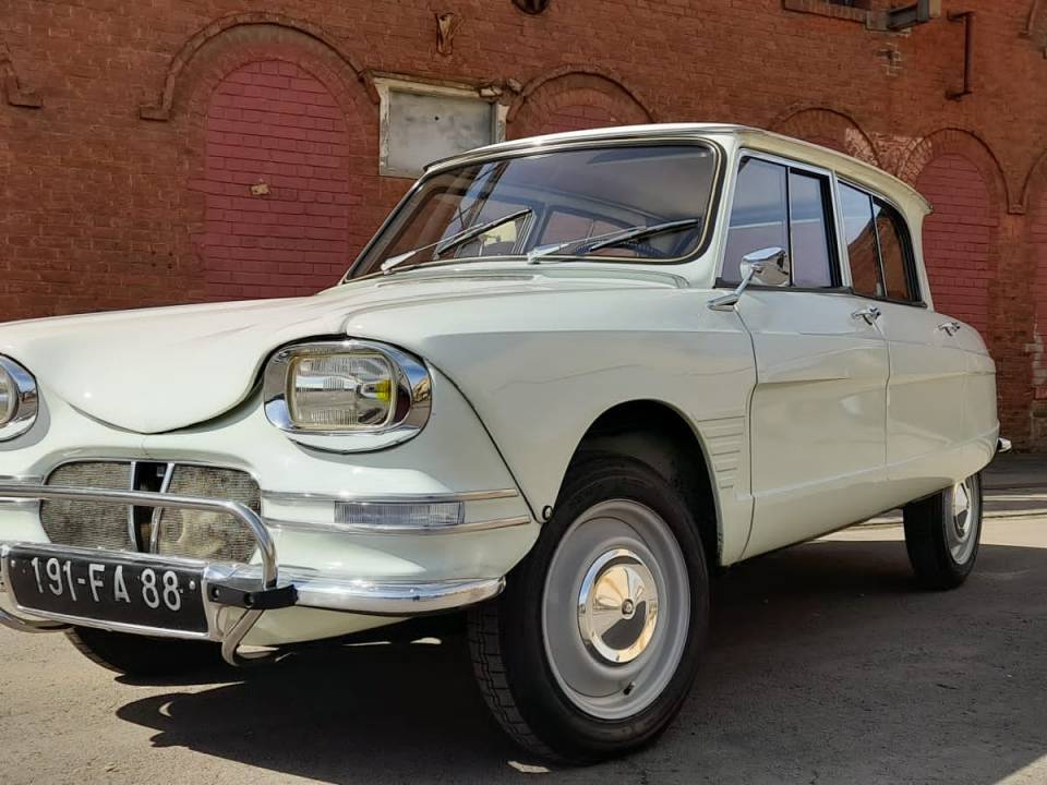 Image 1/43 of Citroën Ami 6 Berline (1963)