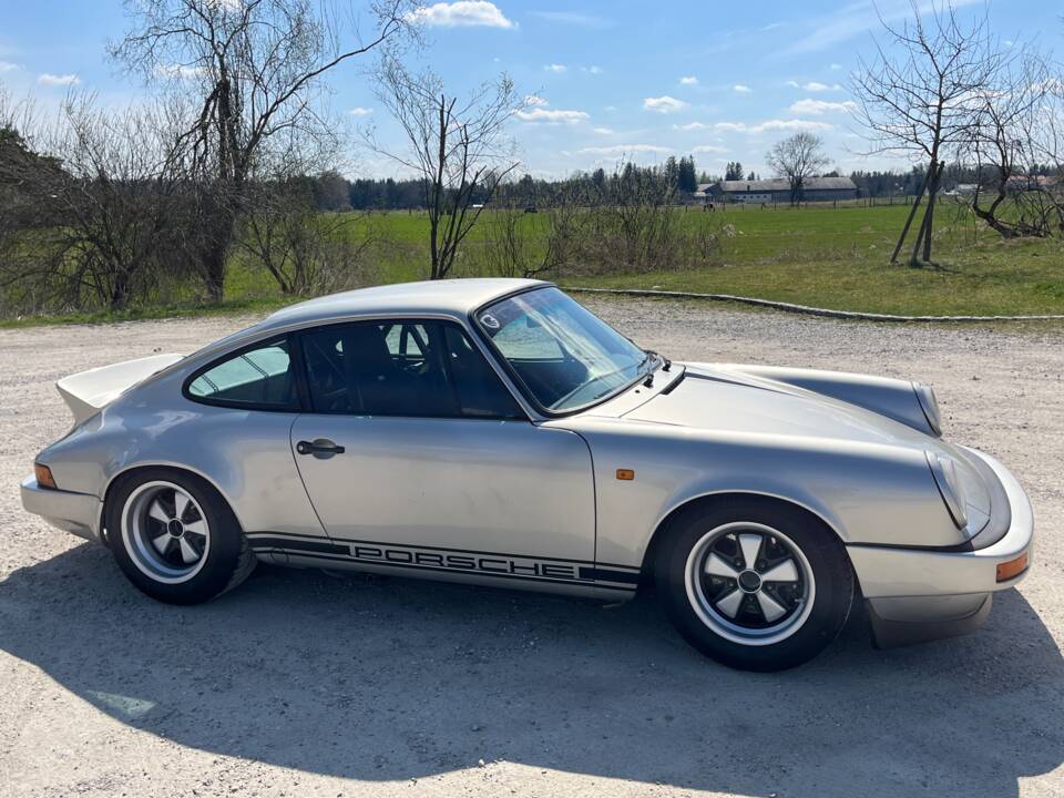 Image 2/62 of Porsche 911 Carrera 3.2 (1984)