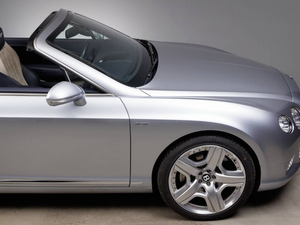 Image 10/41 de Bentley Continental GTC W12 (2014)