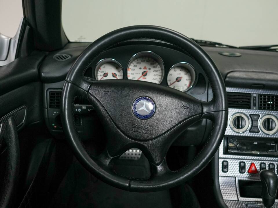 Image 8/50 of Mercedes-Benz SLK 230 Kompressor (2001)