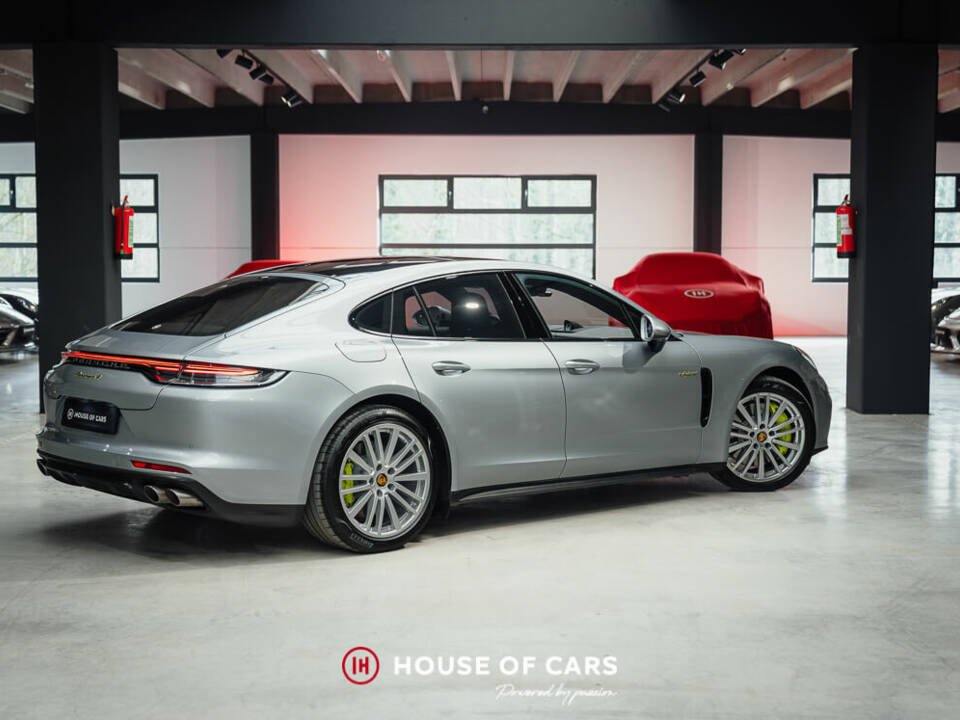 Image 6/49 of Porsche Panamera 4 E-Hybrid (2023)