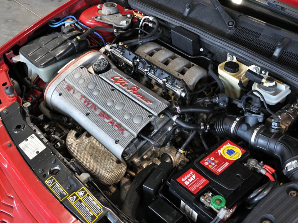 Afbeelding 16/29 van Alfa Romeo 145 Quadrifoglio Verde (1996)