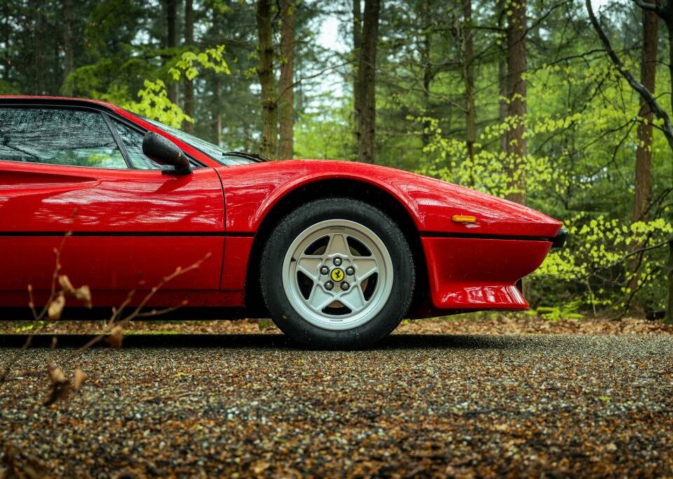Bild 1/33 von Ferrari 308 GTB Quattrovalvole (1983)